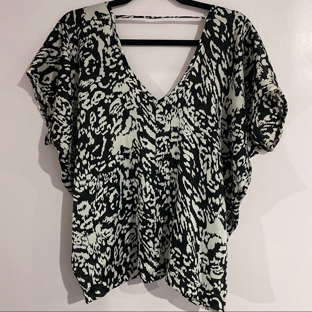 Black & White Top